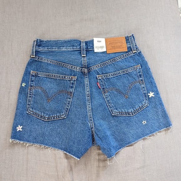 Levi's Ribcage Embroidered Cutoff Jean Shorts - Picture 3 of 11